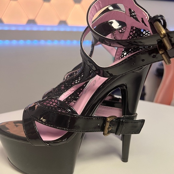 Ellie shoes size 7, 6” heel, black/pink, double ankle strap - Picture 5 of 6